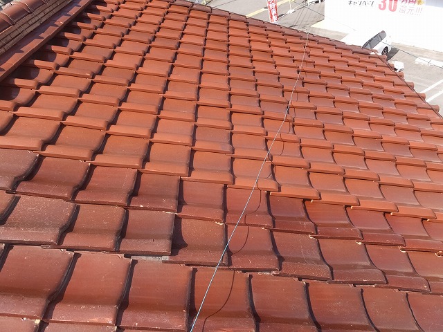 一部瓦のズレが発生